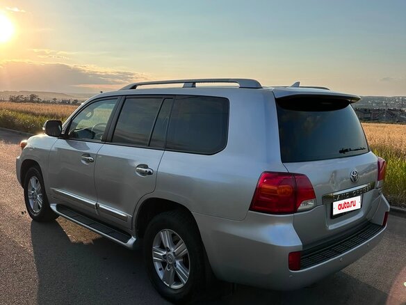 2015 Toyota Land Cruiser 200 Series Рестайлинг 1, серый, 4200000 рублей - вид 6
