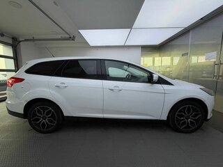 2016 Ford Focus III Рестайлинг, белый, 850000 рублей, вид 4