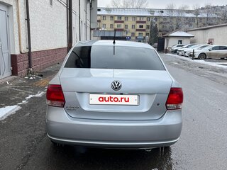 2013 Volkswagen Polo V, серебристый, 660000 рублей, вид 4