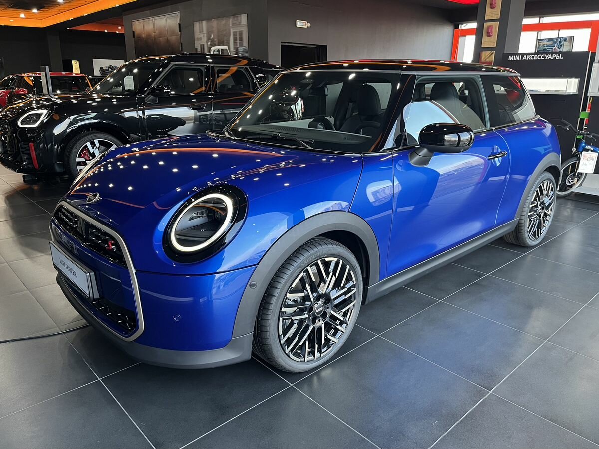 Открыть фотографии: Mini Hatch IV (F65/F66/J01)