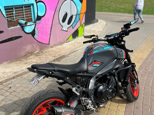 2021 Yamaha MT-09 (FZ-09), серый, 1050000 рублей - вид 6