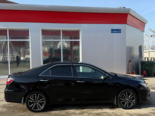 2017 Toyota Camry VII (XV50) Рестайлинг 2, чёрный, 2300000 рублей, вид 4