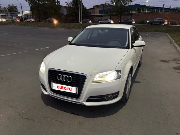 2010 Audi A3 II (8P) Рестайлинг 2, белый, 1050000 рублей