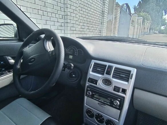 2009 Lada (ВАЗ) Priora I, белый, 350000 рублей - вид 9