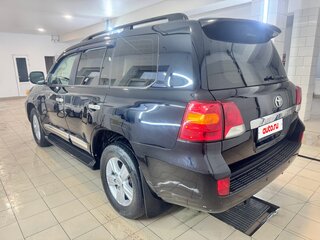 2014 Toyota Land Cruiser 200 Series Рестайлинг 1, чёрный, 3500000 рублей, вид 4