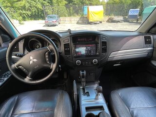 2010 Mitsubishi Pajero IV, серебристый, 1580000 рублей, вид 5