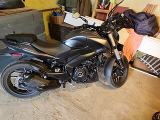 2021 Bajaj Dominar 400, чёрный, 290000 рублей, вид 2