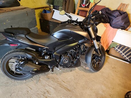2021 Bajaj Dominar 400, чёрный, 290000 рублей, вид 2