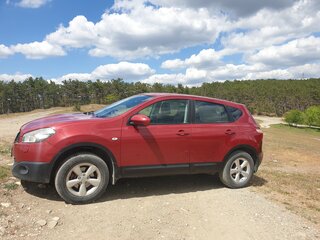 2010 Nissan Qashqai I Рестайлинг, красный, 795000 рублей, вид 5