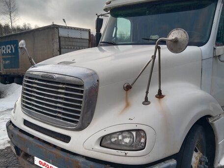 2002 Freightliner Columbia, белый, 1000000 рублей, вид 4