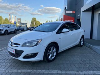 2014 Opel Astra J Рестайлинг, белый, 557890 рублей, вид 3