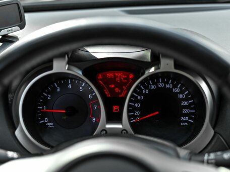 2013 Nissan Juke I, чёрный, 818000 рублей, вид 5