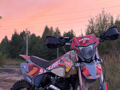 2025 Sycmmc 300, красный, 100000 рублей, вид 1