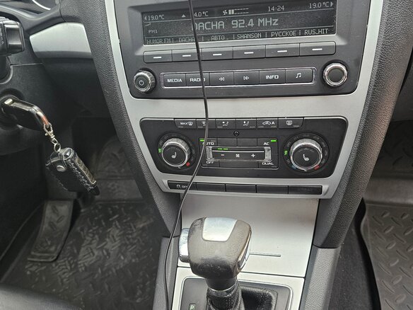 2011 Skoda Octavia II (A5) Рестайлинг, чёрный, 755000 рублей - вид 14