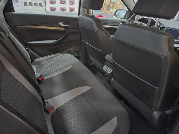 2026 Lada (ВАЗ) Vesta I Рестайлинг (NG), чёрный - вид 12