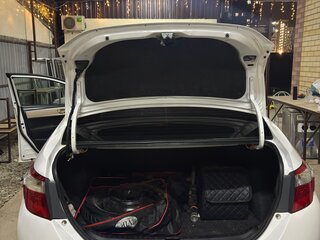2016 Toyota Corolla XI (E160, E170, E180), белый, 1400000 рублей, вид 4