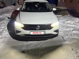2021 Volkswagen Tiguan II Рестайлинг, белый, 2860000 рублей, вид 2