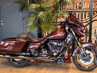 2024 Harley-Davidson CVO Street Glide, пурпурный, 4950000 рублей, вид 2
