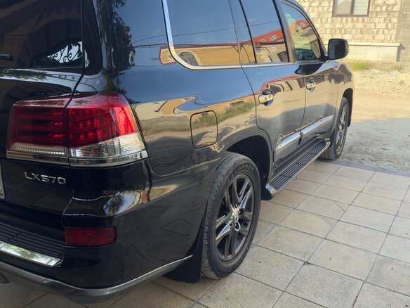 2012 Lexus LX 570 III Рестайлинг, чёрный, 3600000 рублей - вид 5