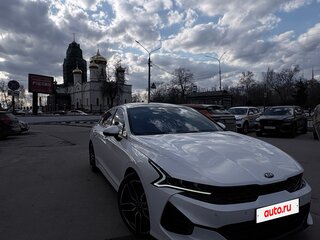 2021 Kia K5 III, белый, 2900000 рублей, вид 3