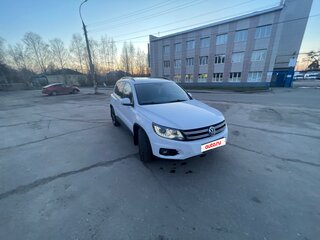 2011 Volkswagen Tiguan I Рестайлинг, белый, 1080000 рублей, вид 3