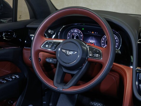 2025 Bentley Bentayga I Рестайлинг, чёрный, 34500000 рублей - вид 34