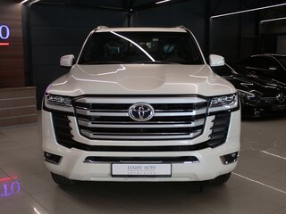 2026 Toyota Land Cruiser 300 Series, белый, 12888000 рублей, вид 3