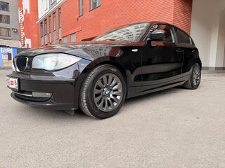 2011 BMW 1 серии 116i I (E81/E82/E87/E88) Рестайлинг, чёрный, 990000 рублей, вид 2