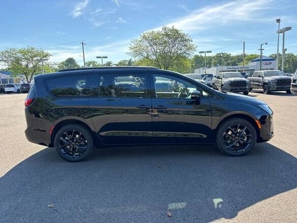 2026 Chrysler Pacifica RU Рестайлинг 2, чёрный, 12925206 рублей - вид 29