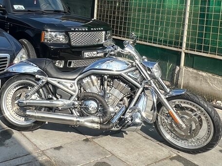 2003 Harley-Davidson V-Rod, серебристый, 1050000 рублей, вид 4