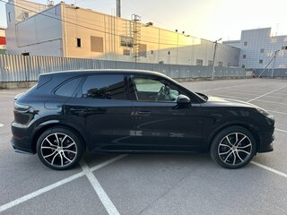 2019 Porsche Cayenne III, чёрный, 5999999 рублей, вид 4