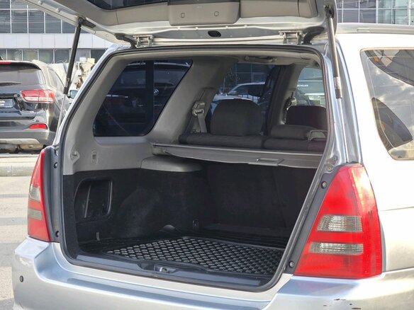 2002 Subaru Forester I Рестайлинг, серебристый - вид 24