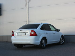2009 Ford Focus II Рестайлинг, белый, 465000 рублей, вид 2