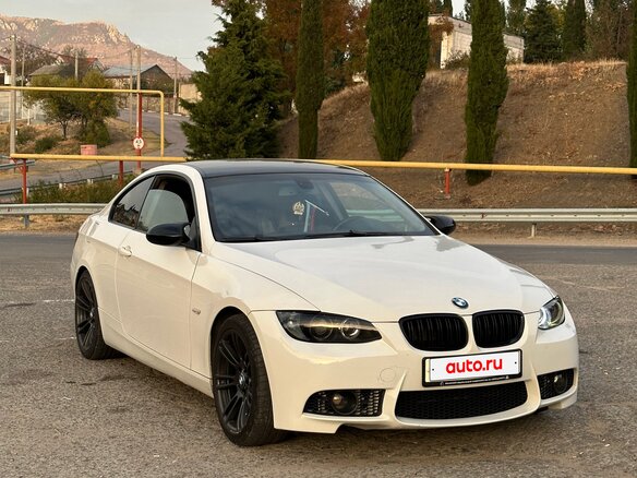 2009 BMW 3 серии 320i V (E90/E91/E92/E93), белый, 875000 рублей - вид 16