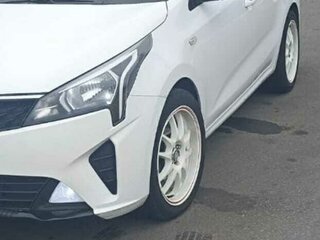 2022 Kia Rio IV Рестайлинг, белый, 1300000 рублей, вид 1