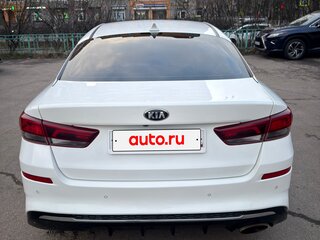 2019 Kia Optima IV Рестайлинг, белый, 1450000 рублей, вид 2