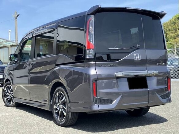 2021 Honda Stepwgn Spada V Рестайлинг, серебристый - вид 6