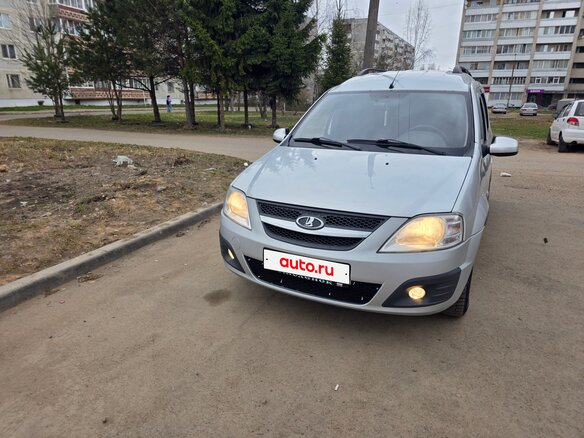 2013 Lada (ВАЗ) Largus I, серебристый, 600000 рублей