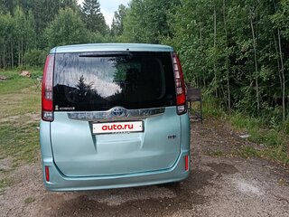 2015 Toyota Noah III (R80), голубой, 1750000 рублей, вид 5