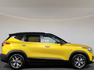 2020 Kia Seltos I, жёлтый, 2000000 рублей, вид 4