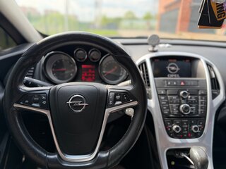 2013 Opel Astra GTC J Рестайлинг, жёлтый, 840000 рублей, вид 5