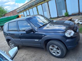 2012 Chevrolet Niva I Рестайлинг, чёрный, 530000 рублей, вид 2