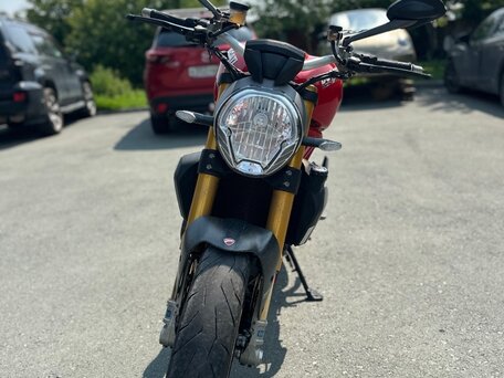 2014 Ducati Monster 1200, красный, 1080000 рублей, вид 2