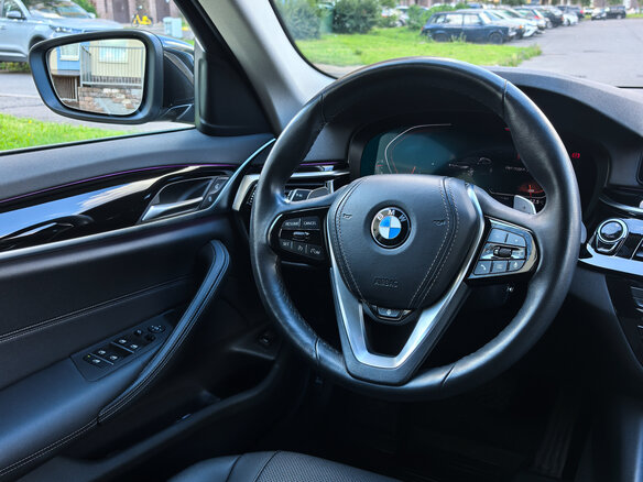 2021 BMW 5 серии 520i VII (G30/G31/G38) Рестайлинг, чёрный, 4590000 рублей - вид 13