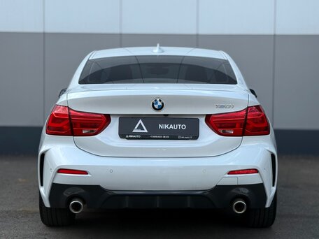 2022 BMW 1 серии 120i III (F52) Рестайлинг, белый, 2430000 рублей, вид 4