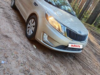 2014 Kia Rio 6-speed III, бежевый, 1100000 рублей, вид 1