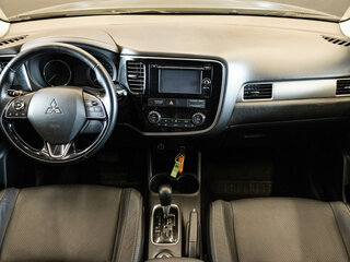 2015 Mitsubishi Outlander III Рестайлинг 2, коричневый, 1679000 рублей, вид 5