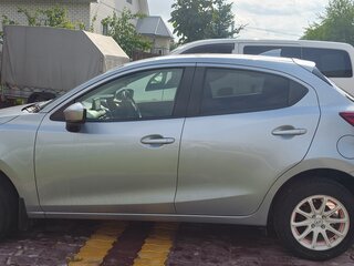 2019 Mazda Demio IV (DJ), серебристый, 1170000 рублей, вид 3