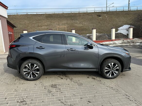 2023 Lexus NX 450h+ II, серый, 4084000 рублей - вид 17
