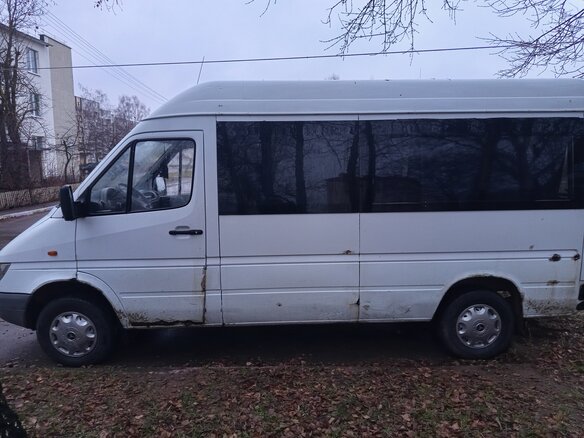 2000 Mercedes-Benz Sprinter, белый, 700000 рублей - вид 5